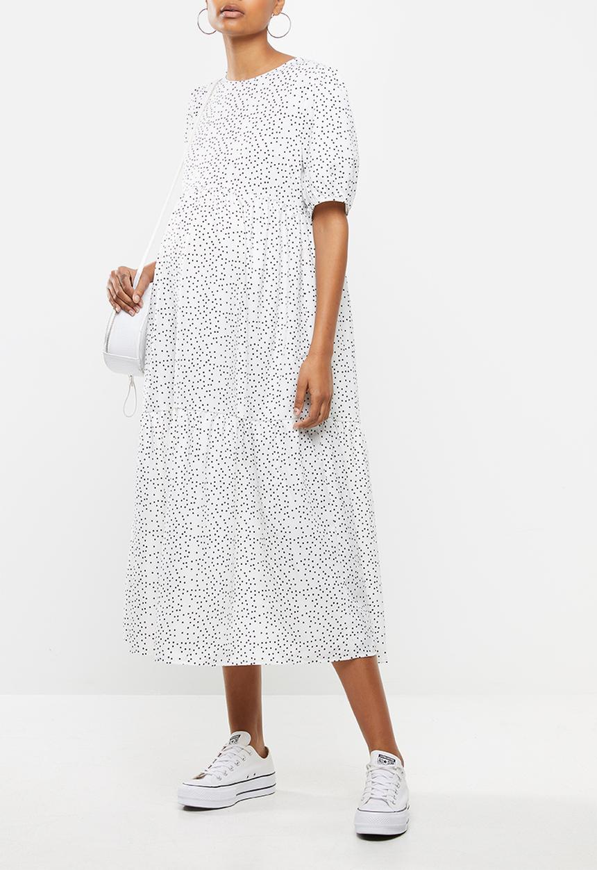Missguided - Maternity short sleeve polka dot maxi smock dress - white
