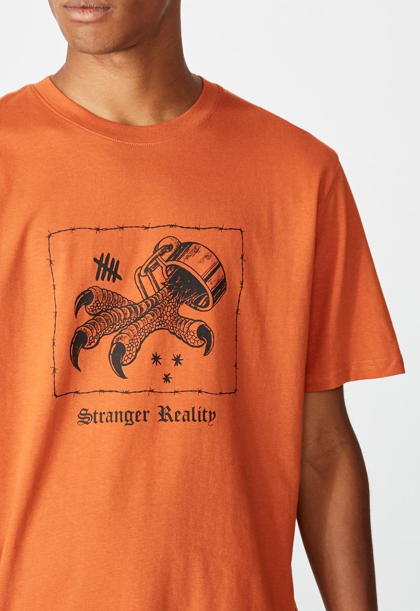 Cotton On - Tbar art T-shirt - dirty clay