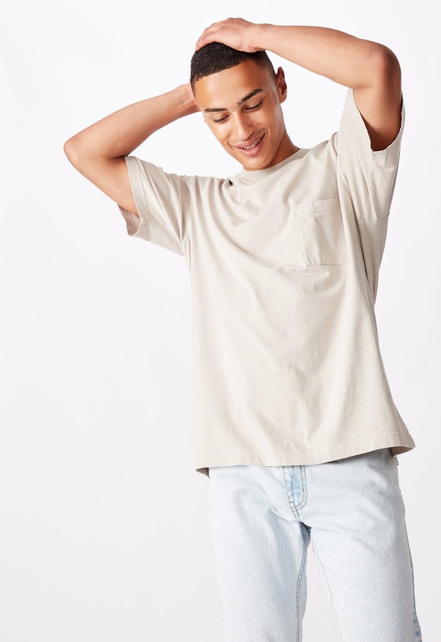 Cotton On - Loose fit washed pocket tee - light smoke