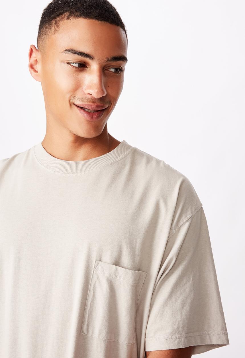 Cotton On - Loose fit washed pocket tee - light smoke