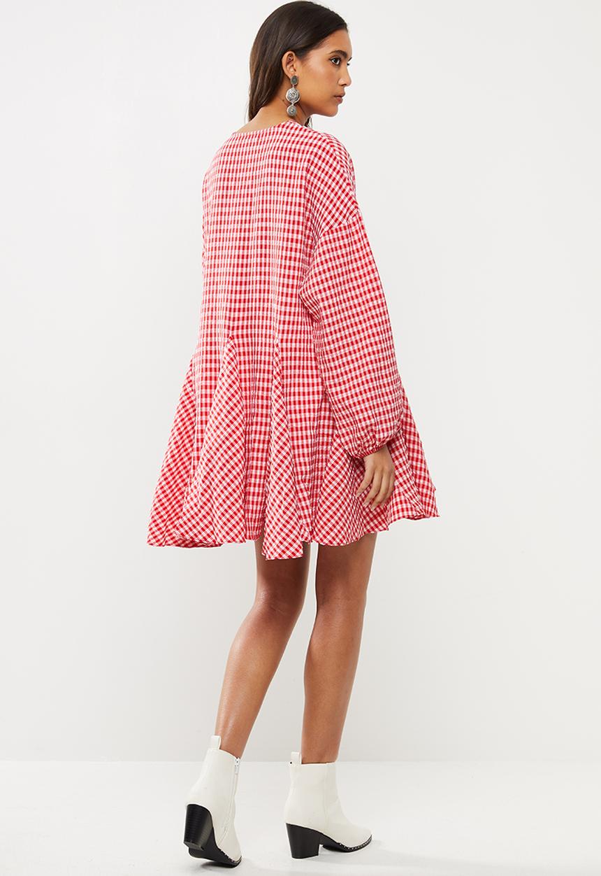 Glamorous - Gingham swing dress with front tie - pink & red