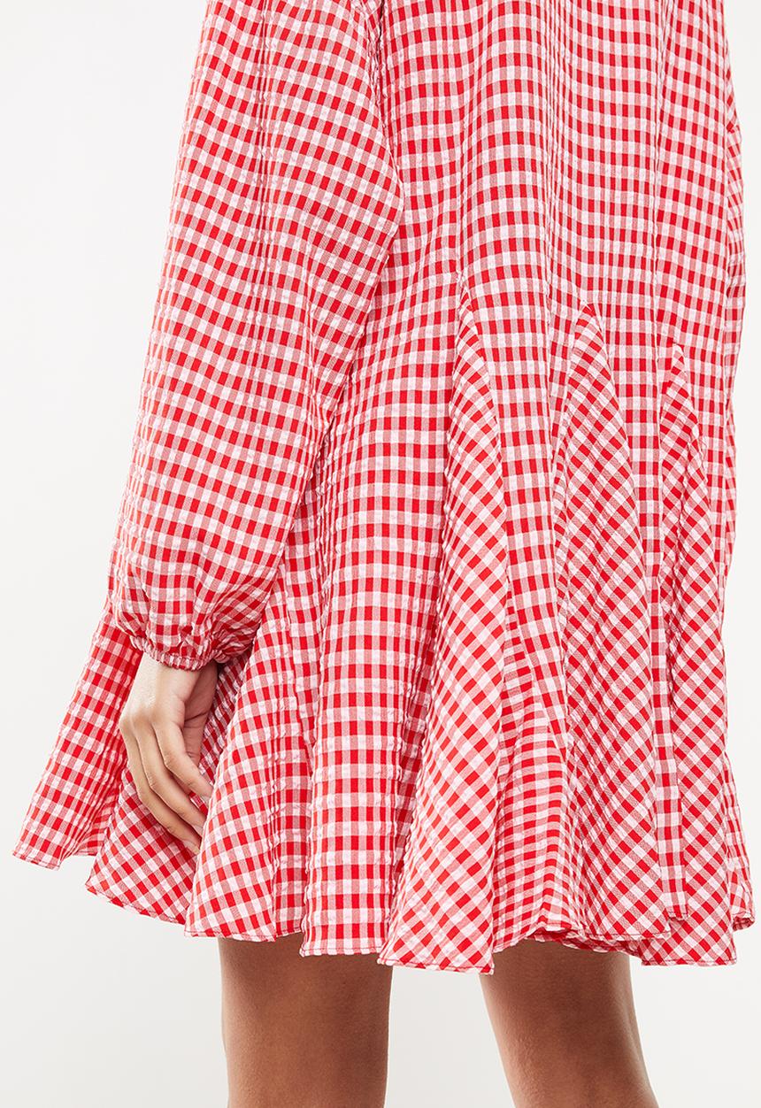 Glamorous - Gingham swing dress with front tie - pink & red