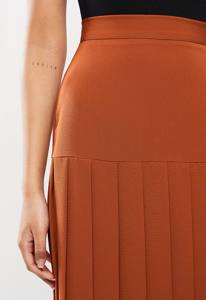 VELVET - Pleated midi skirt - rust