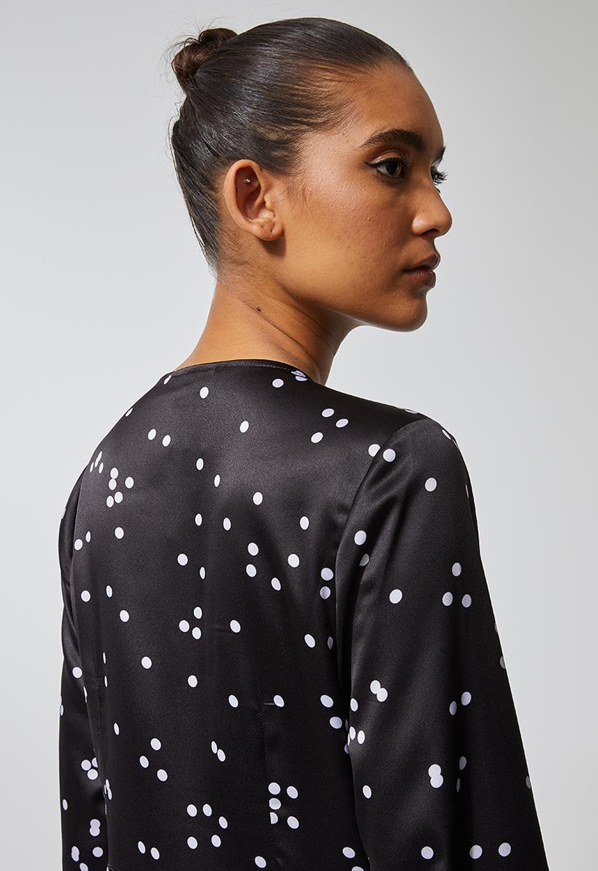 Superbalist - Button thru v-neck dress - black & white