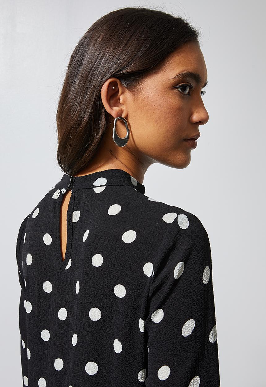 Superbalist - High neck tiered dress - black & white