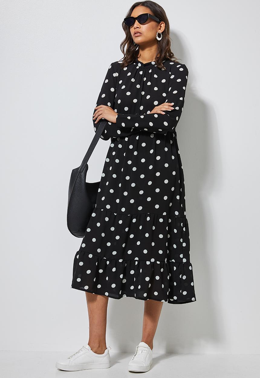 Superbalist - High neck tiered dress - black & white