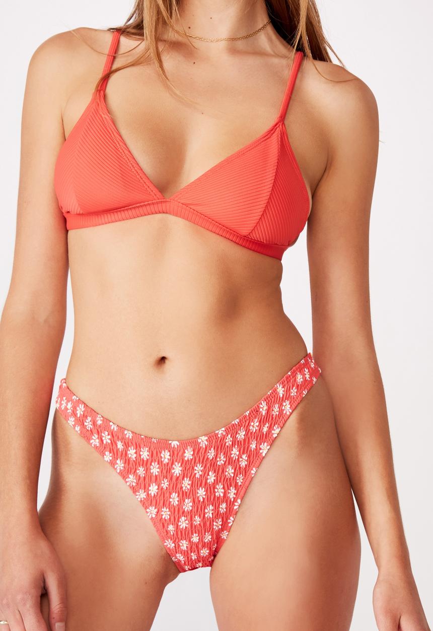 Cotton On - Fixed triangle bikini top -spicy red rib