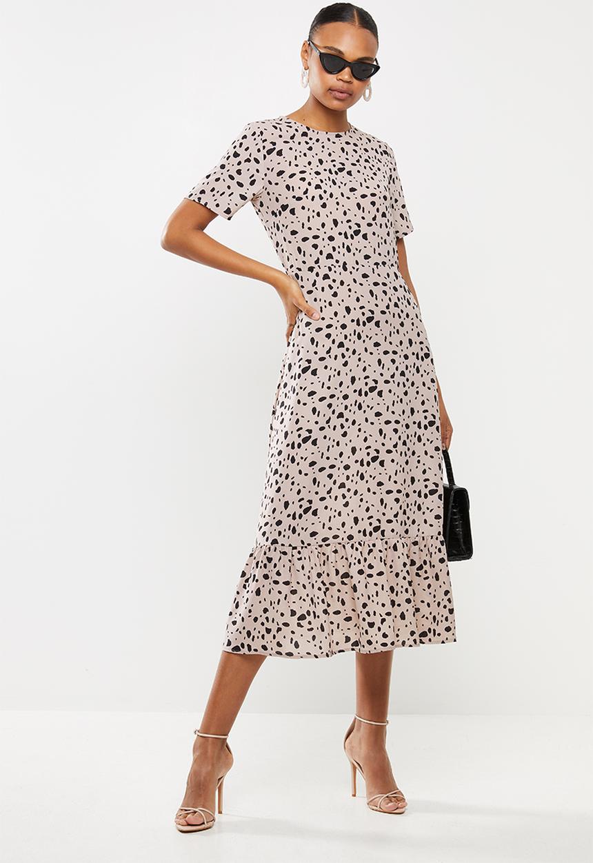 Missguided - Tiered hem midi dress short sleeve dalmatian - neutral & black