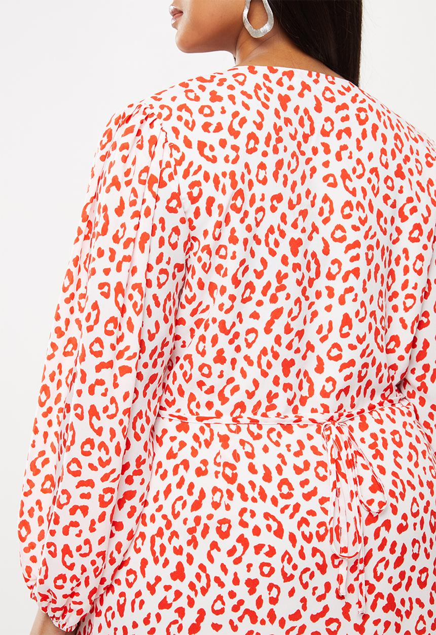 Glamorous - Plus red leopard volume sleeve mini wrap dress - red & white