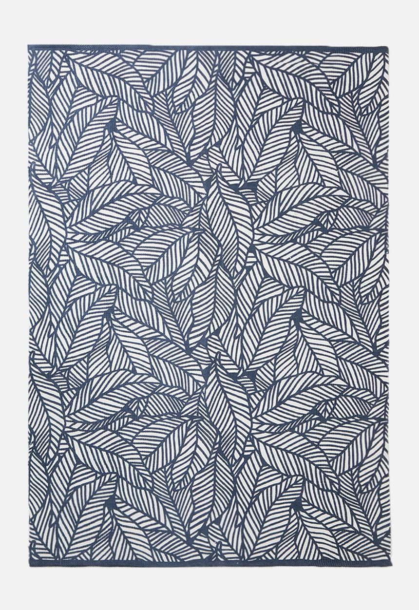 Sixth Floor - Jungle printed outdoor rug - black & white
