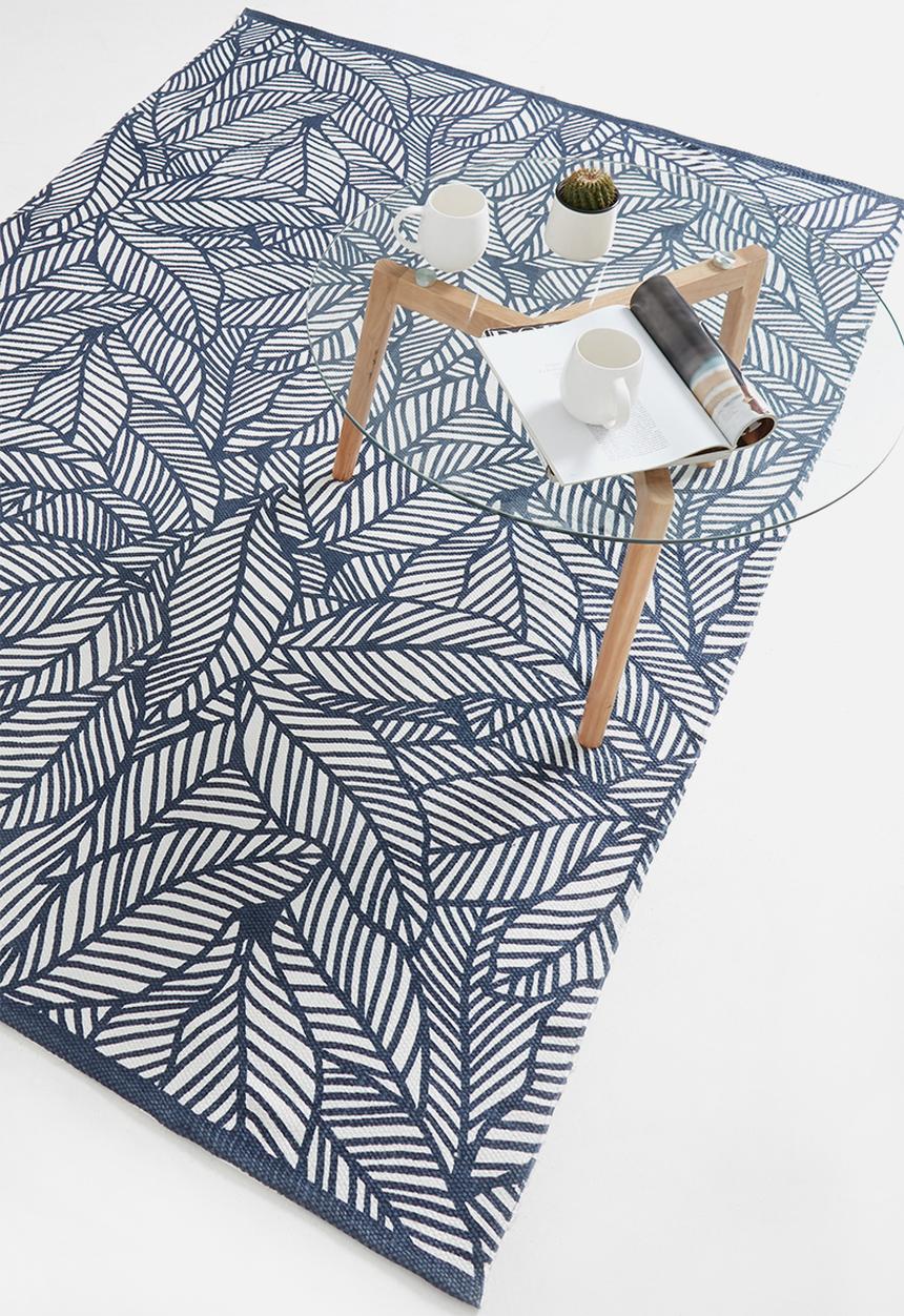 Sixth Floor - Jungle printed outdoor rug - black & white