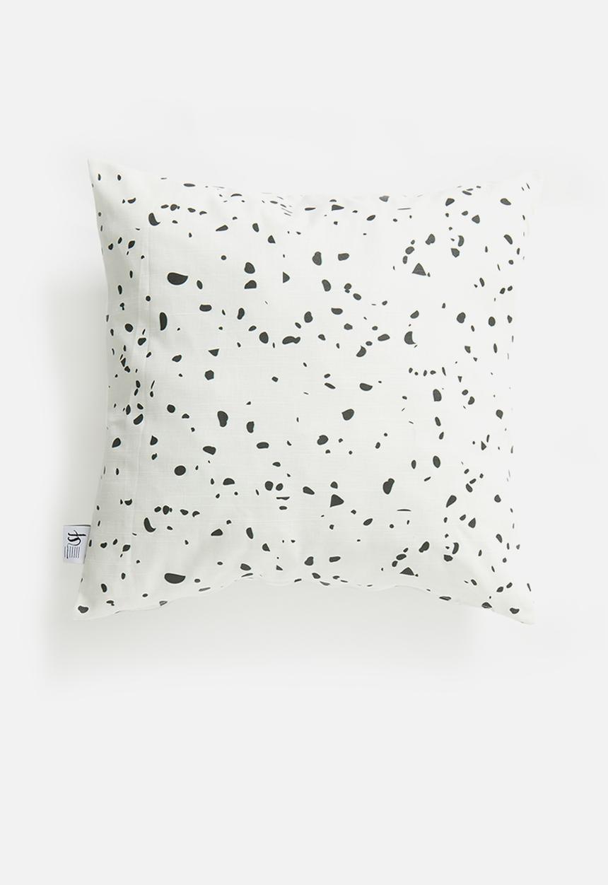 Sixth Floor - Cody cushion cover - black & white