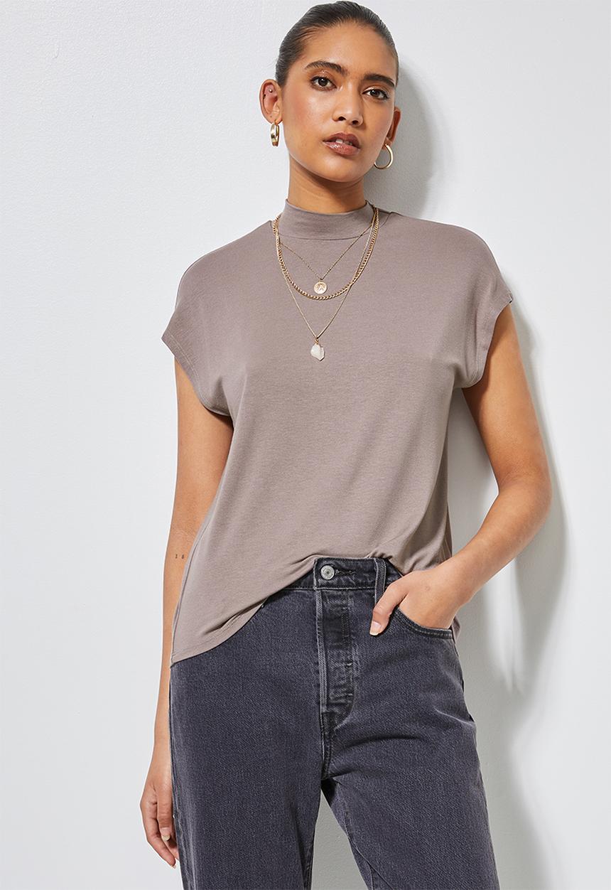 Superbalist - High neck grown on sleeve tee - brown