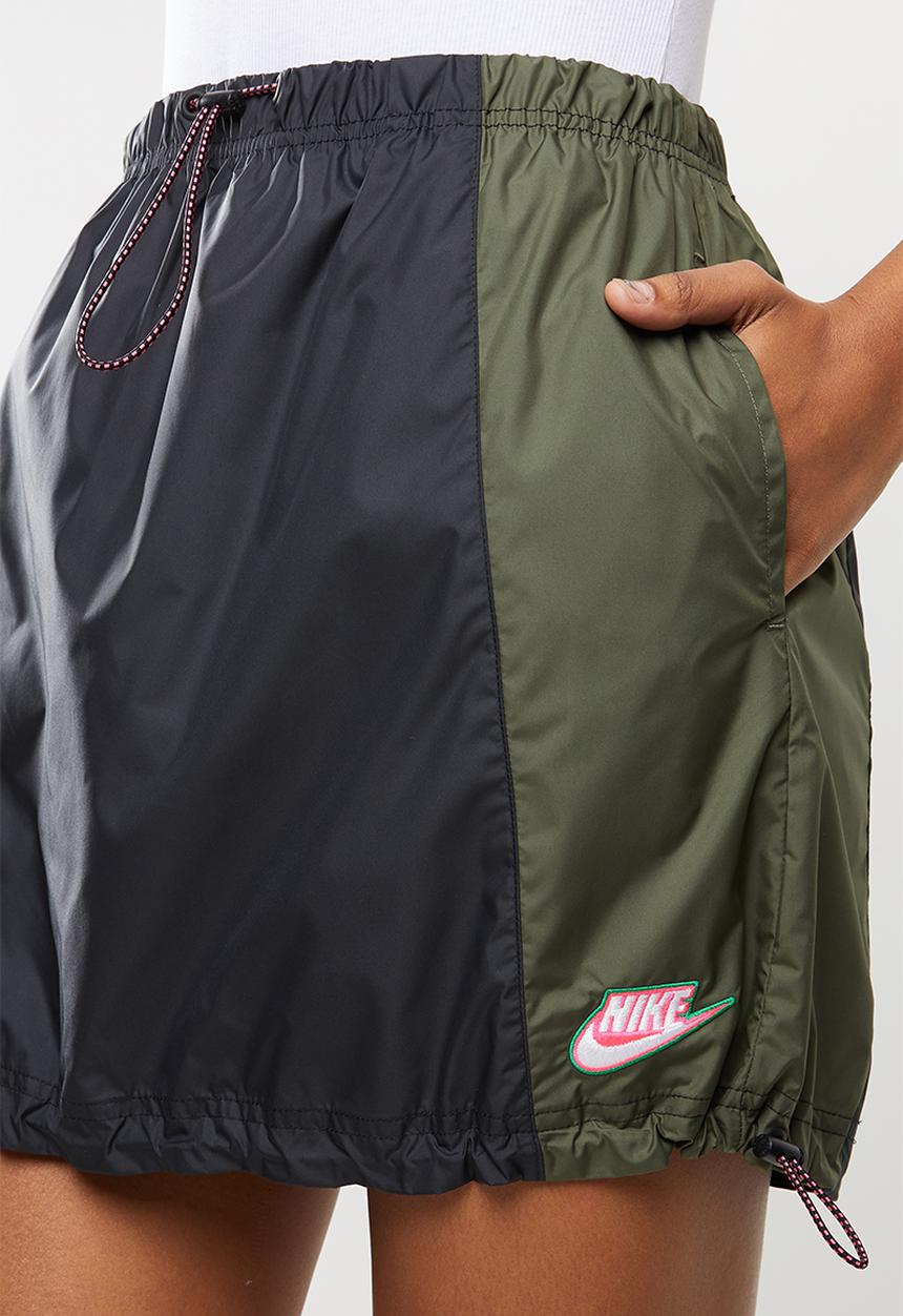 Nike - Nike sportswear icon clash skirt - black & twilight marsh