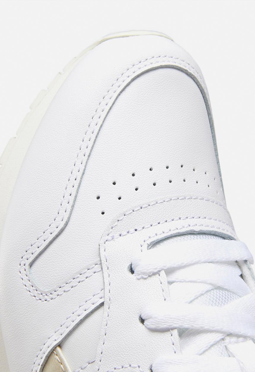 Reebok - Classic leather- white/alabaster/utility beige