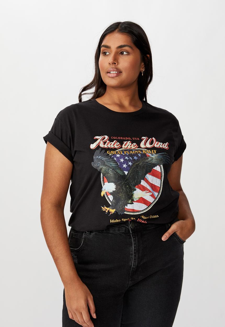 Cotton On - Curve graphic license tee - ride the wind/black