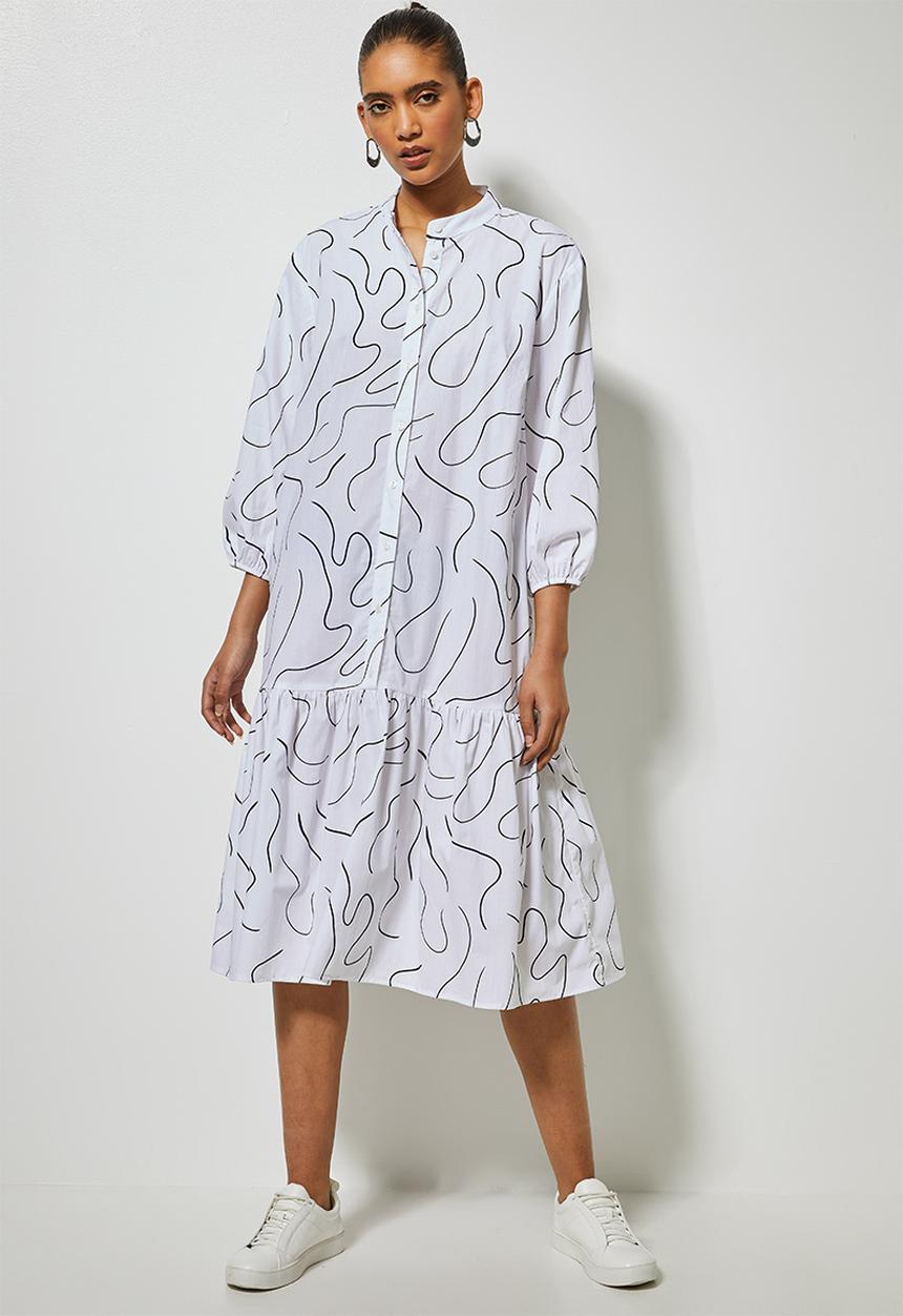 Superbalist - Cotton button thru dress with tier white scribble print - white 