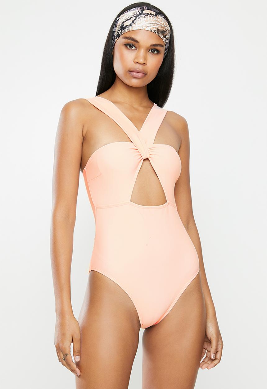 Missguided - Twist front keyhole high leg swimsuit - pink 