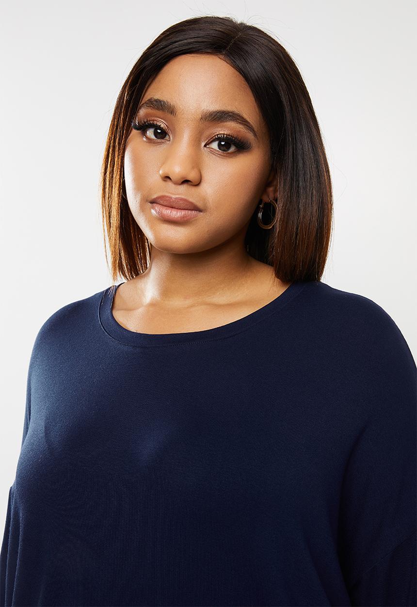 edit Plus - 3/4 Sleeve curved hem tee - navy