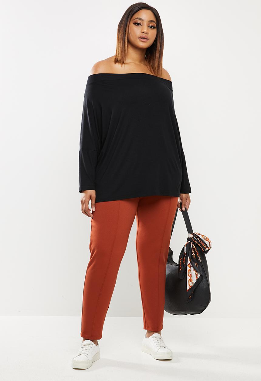 edit Plus - Wide neck off-the-shoulder top - black