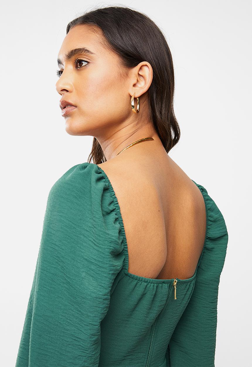 VELVET - Puff sleeve front slit tiered midi dress - green