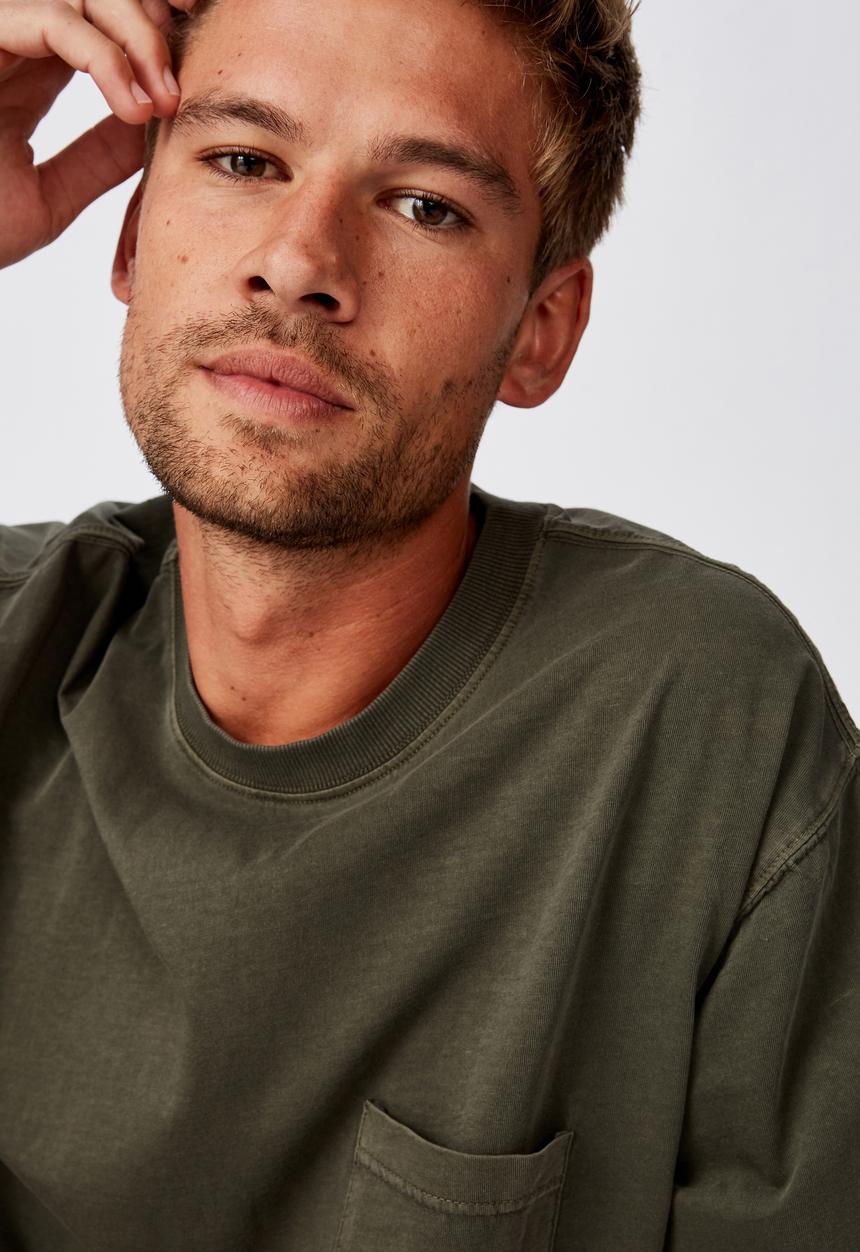 Cotton On - Loose fit washed pocket tee - khaki