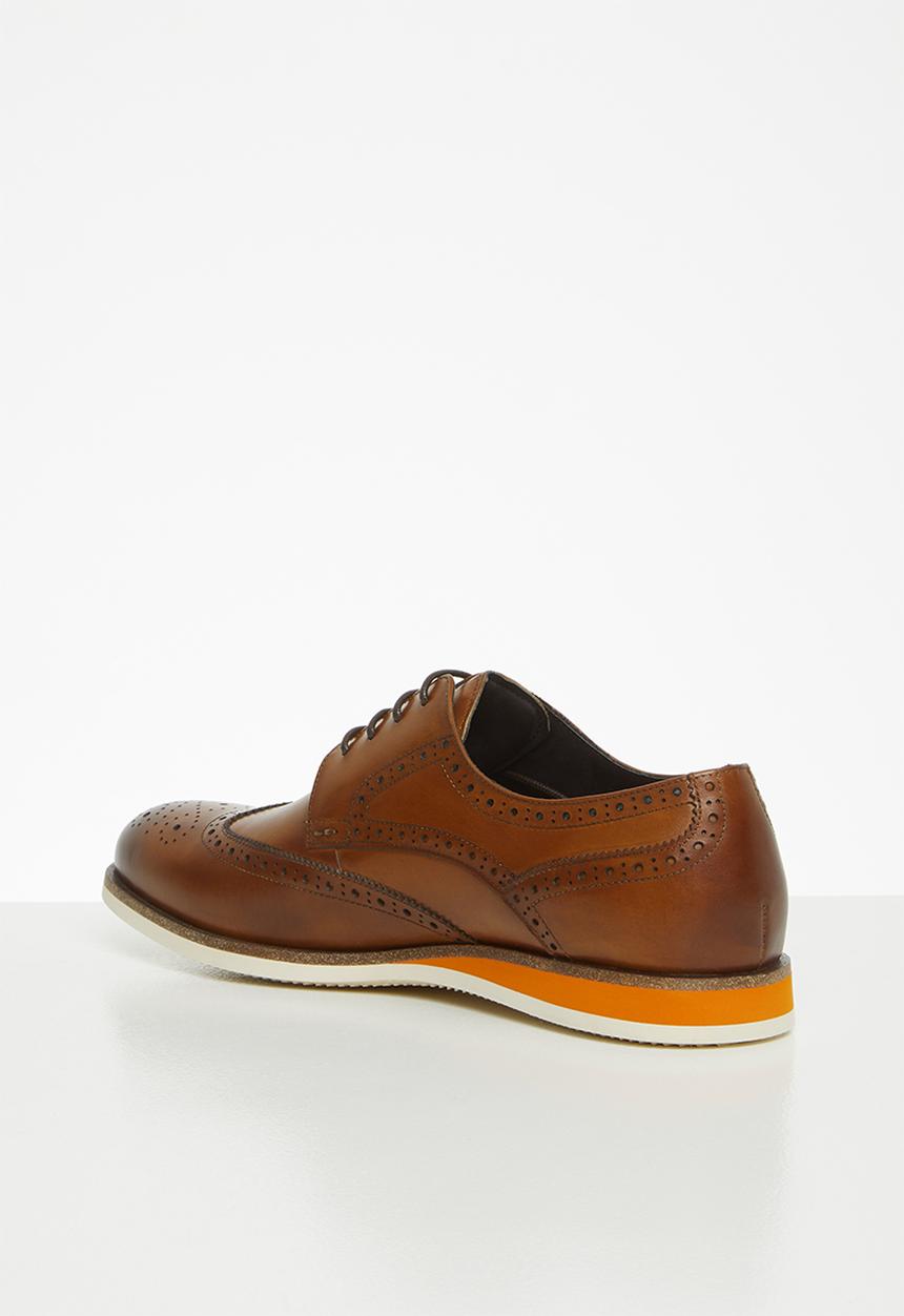 POLO - Mens Gibson wedge wing cap - tan