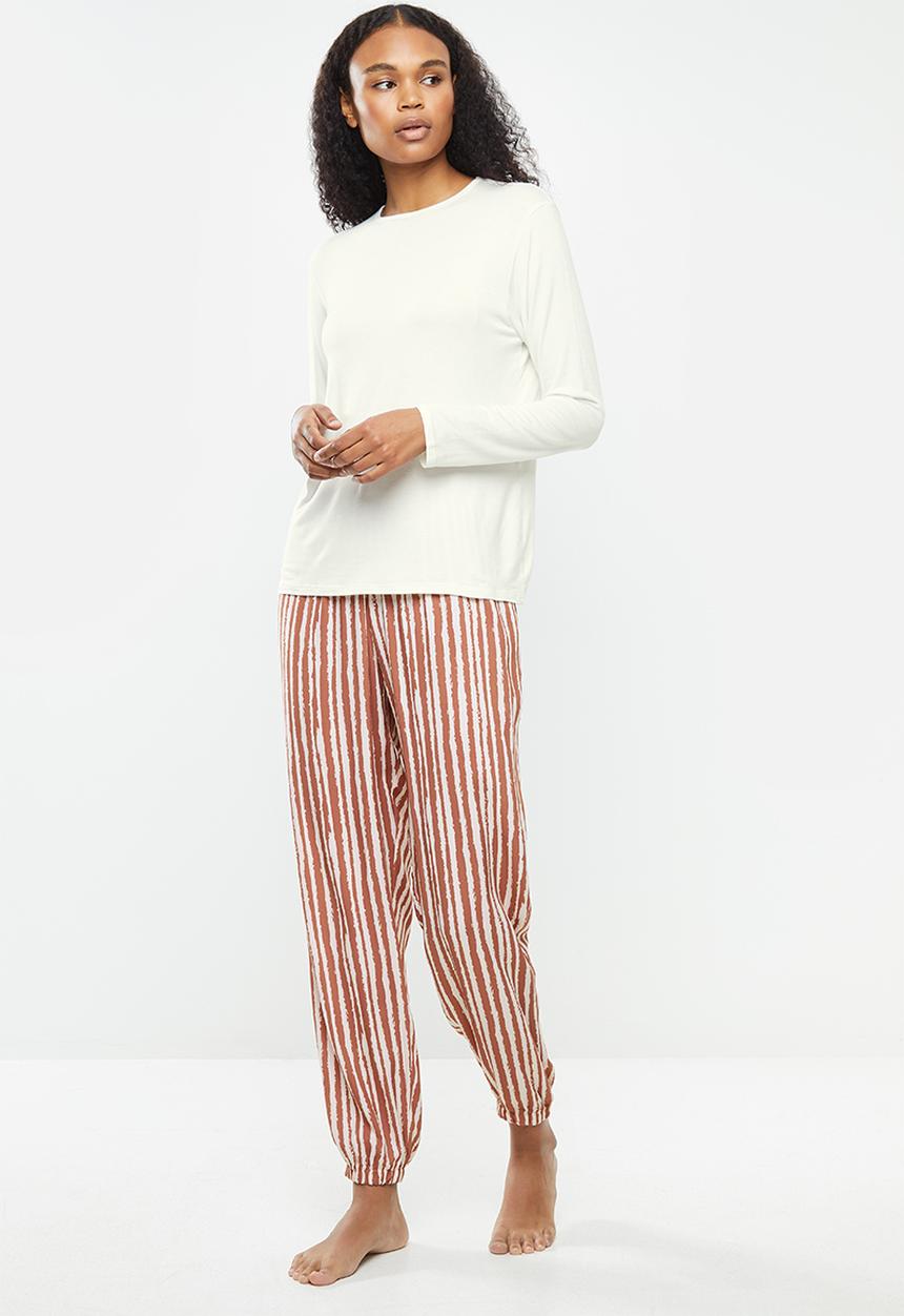 Superbalist - Sleep long sleeve fitted top & pants set - cream & pink 