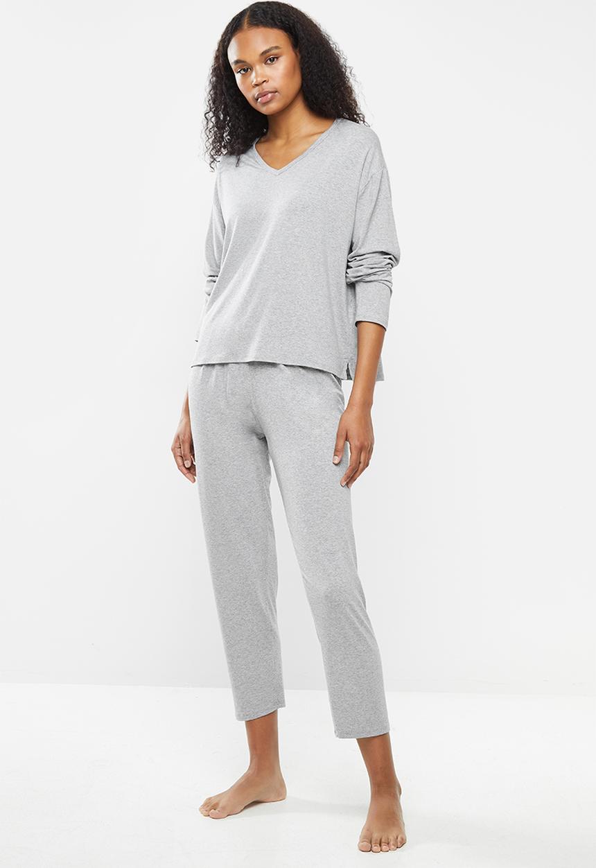 Superbalist - V-neck sleep tee & pants set - grey