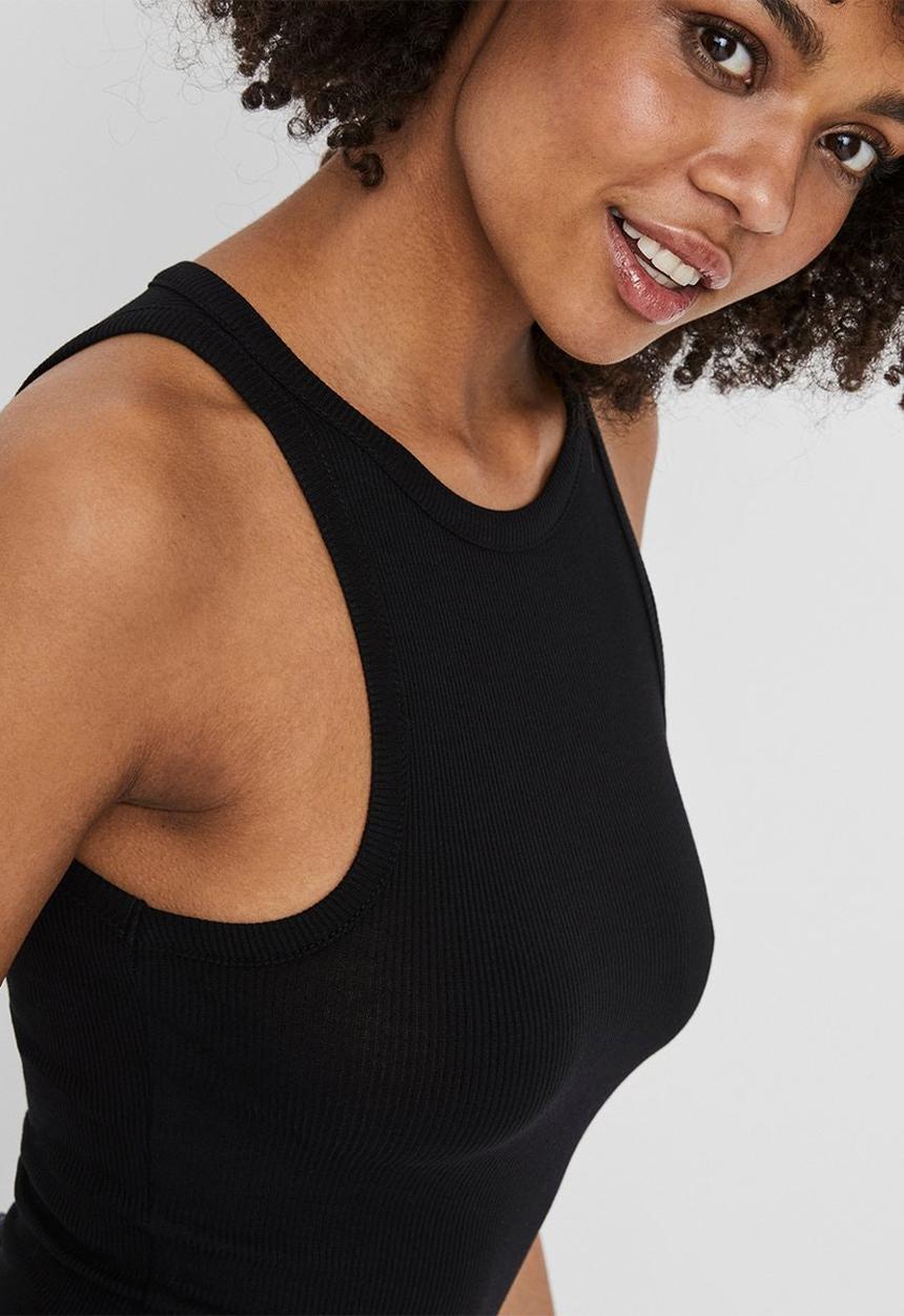 Vero Moda - Roma short sleeve rib halterneck top vip - black