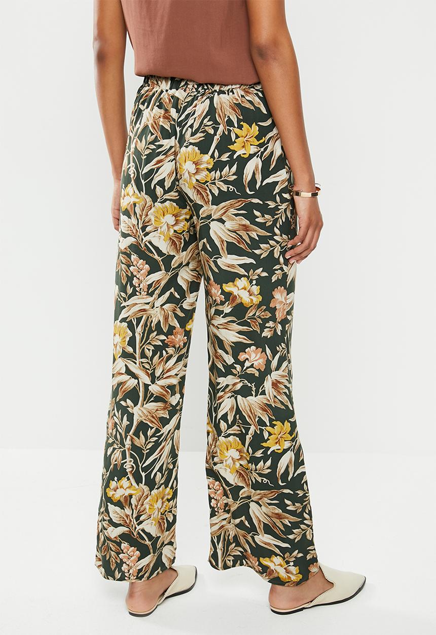 edit - D-ring relaxed fit trouser - green