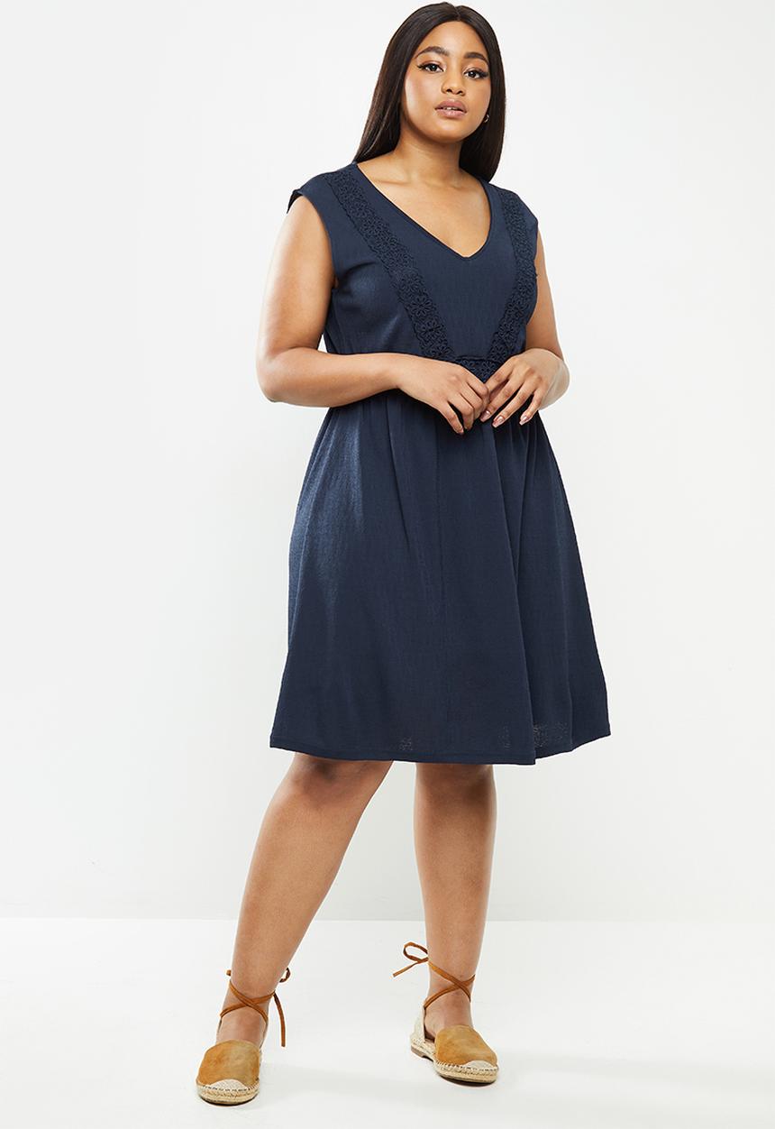 Vero Moda - Lina above knee dress curve - navy