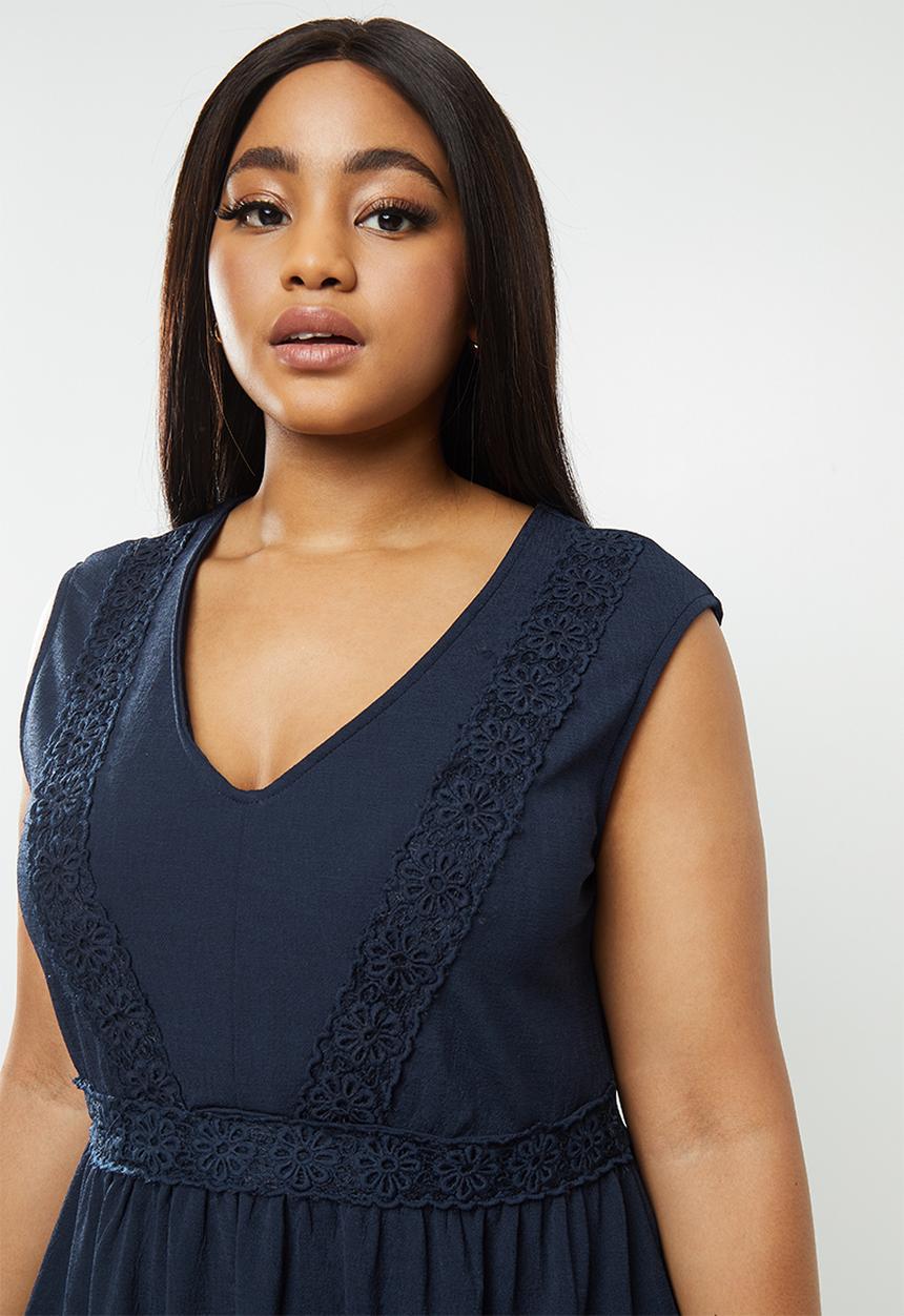 Vero Moda - Lina above knee dress curve - navy