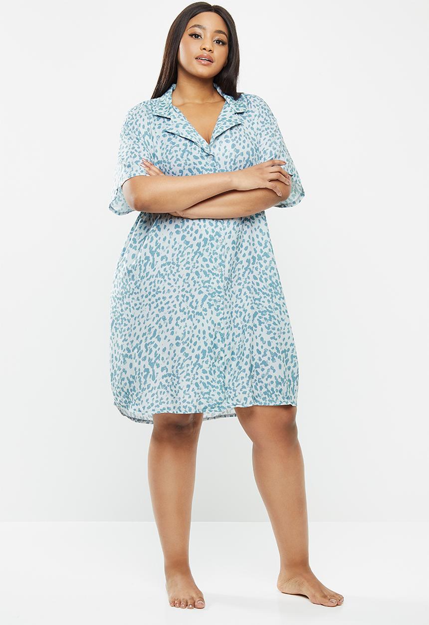 Superbalist - Plus short sleeve sleep shirt - grey & blue