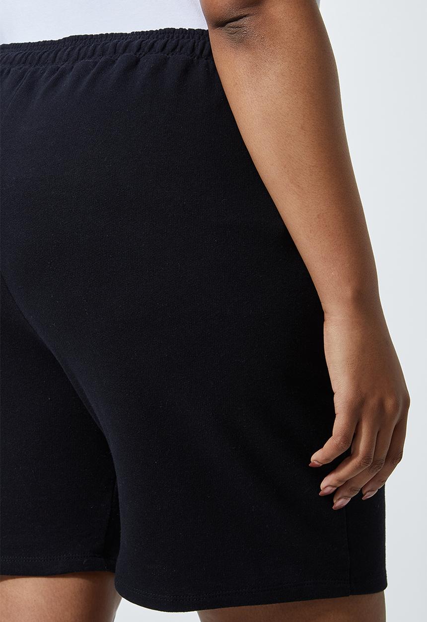 Superbalist - Longer length track shorts - black