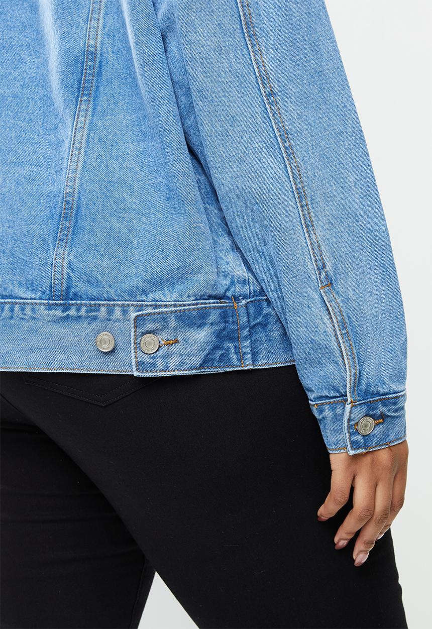 Missguided - Plus oversized denim jacket with rips - blue