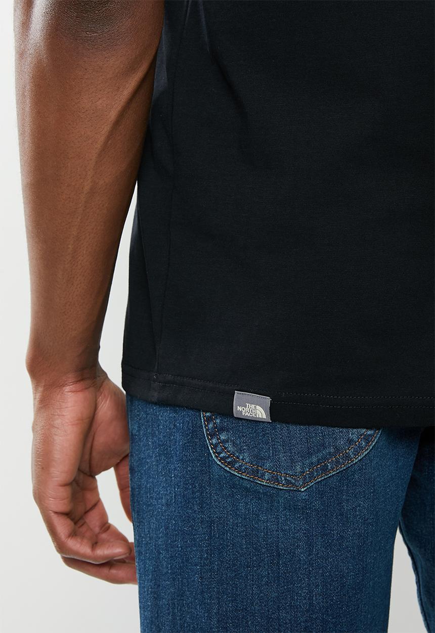 The North Face - Short sleeve redbox tee - black