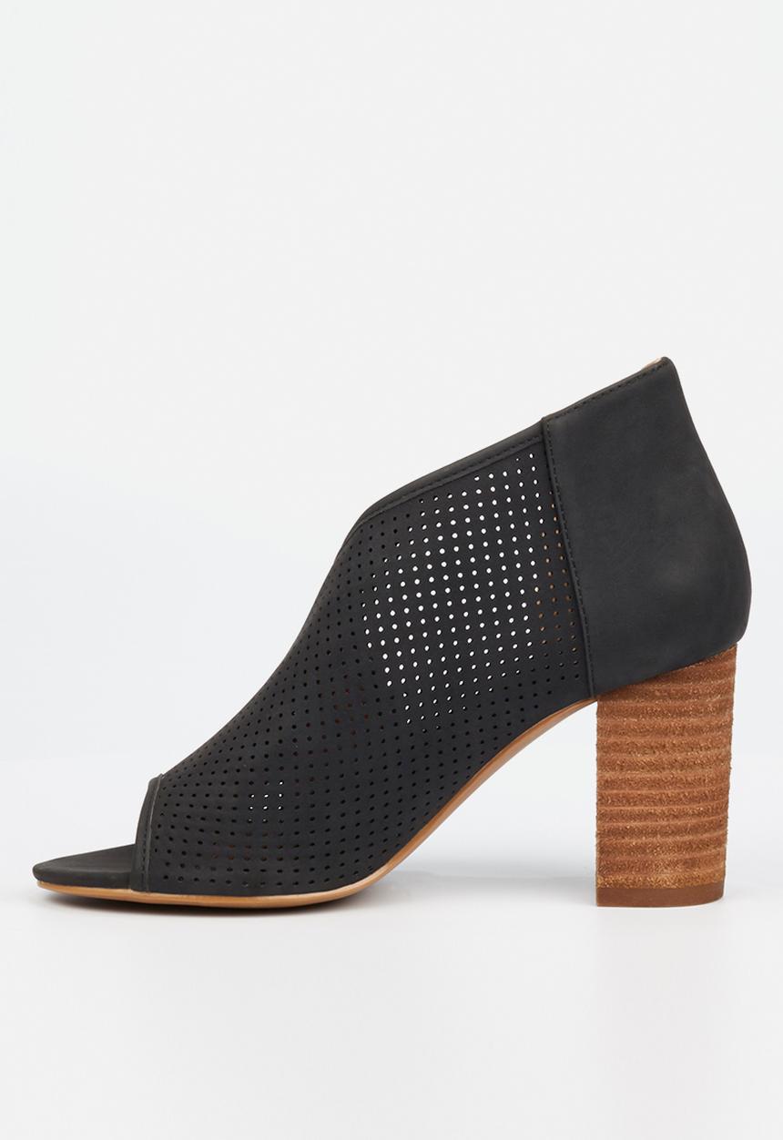 Miss Black - Tinos 3 heel - black