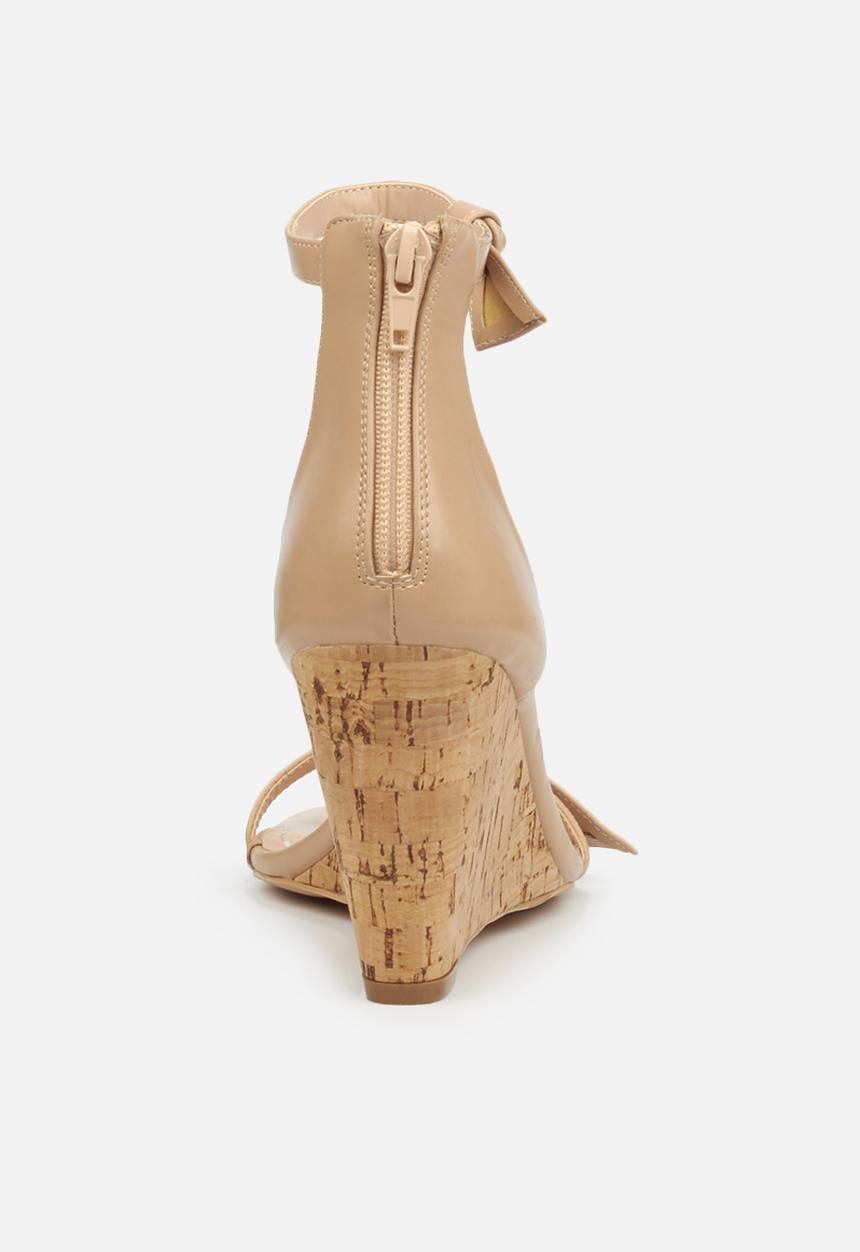 Miss Black - Cosma wedge - neutral