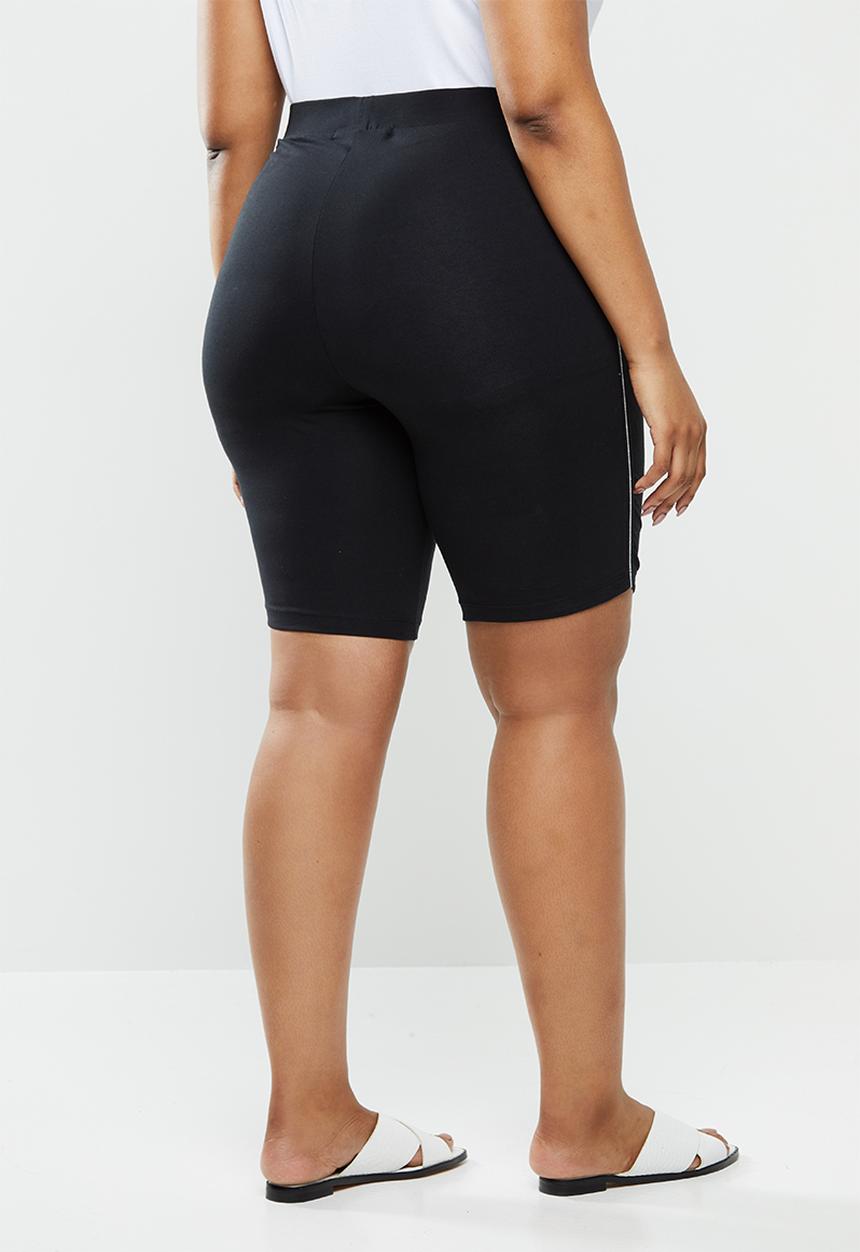 Vero Moda - Plus milo shorts - black