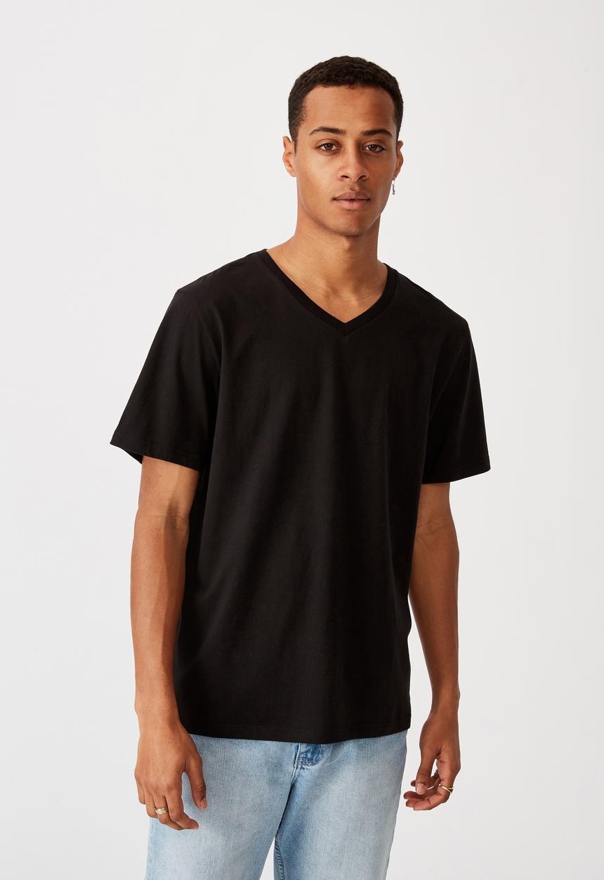 Cotton On - Essential vee neck T-shirt - black
