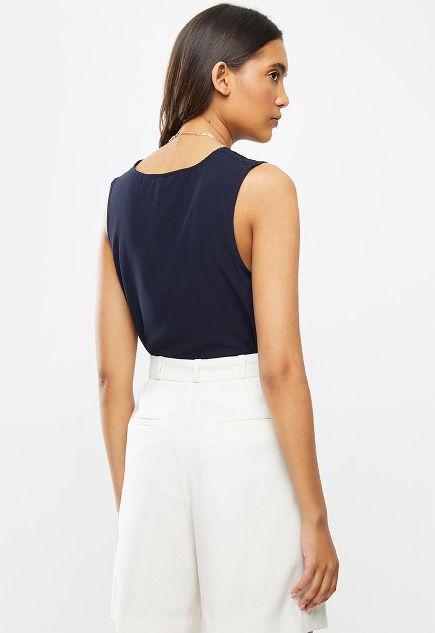 Vero Moda - Julian v-neck top - navy