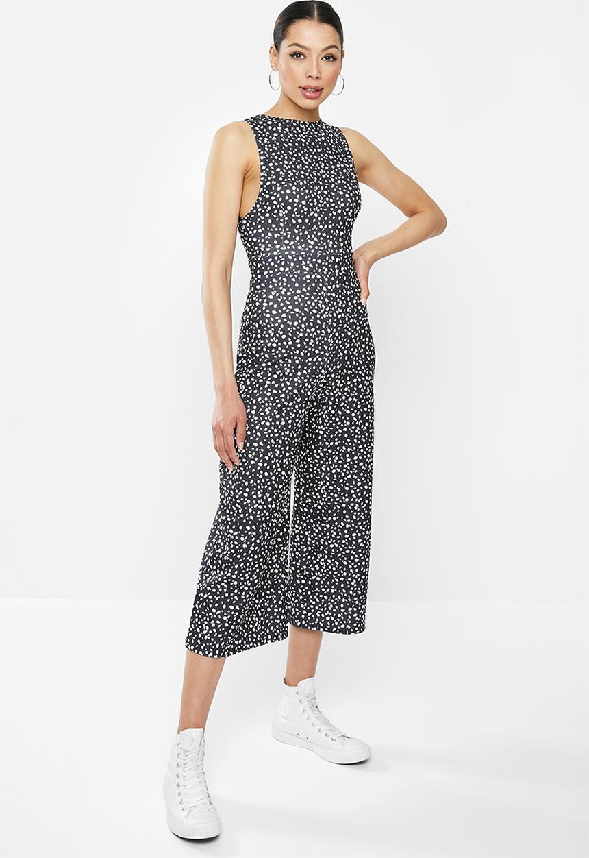 Missguided - Mono print racer neck culotte jumpsuit - black & white 