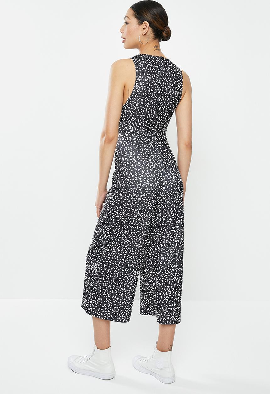 Missguided - Mono print racer neck culotte jumpsuit - black & white 