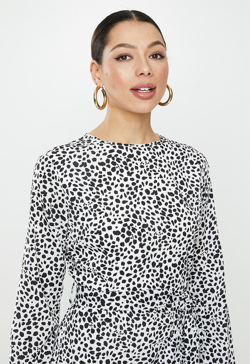 Missguided - Button ruched tea dress ls dalmatian - white & black
