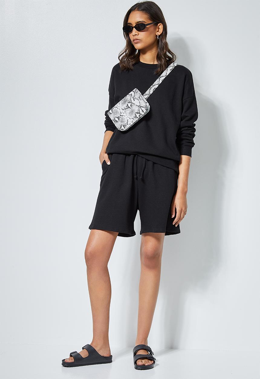 Superbalist - Long jogger shorts - black