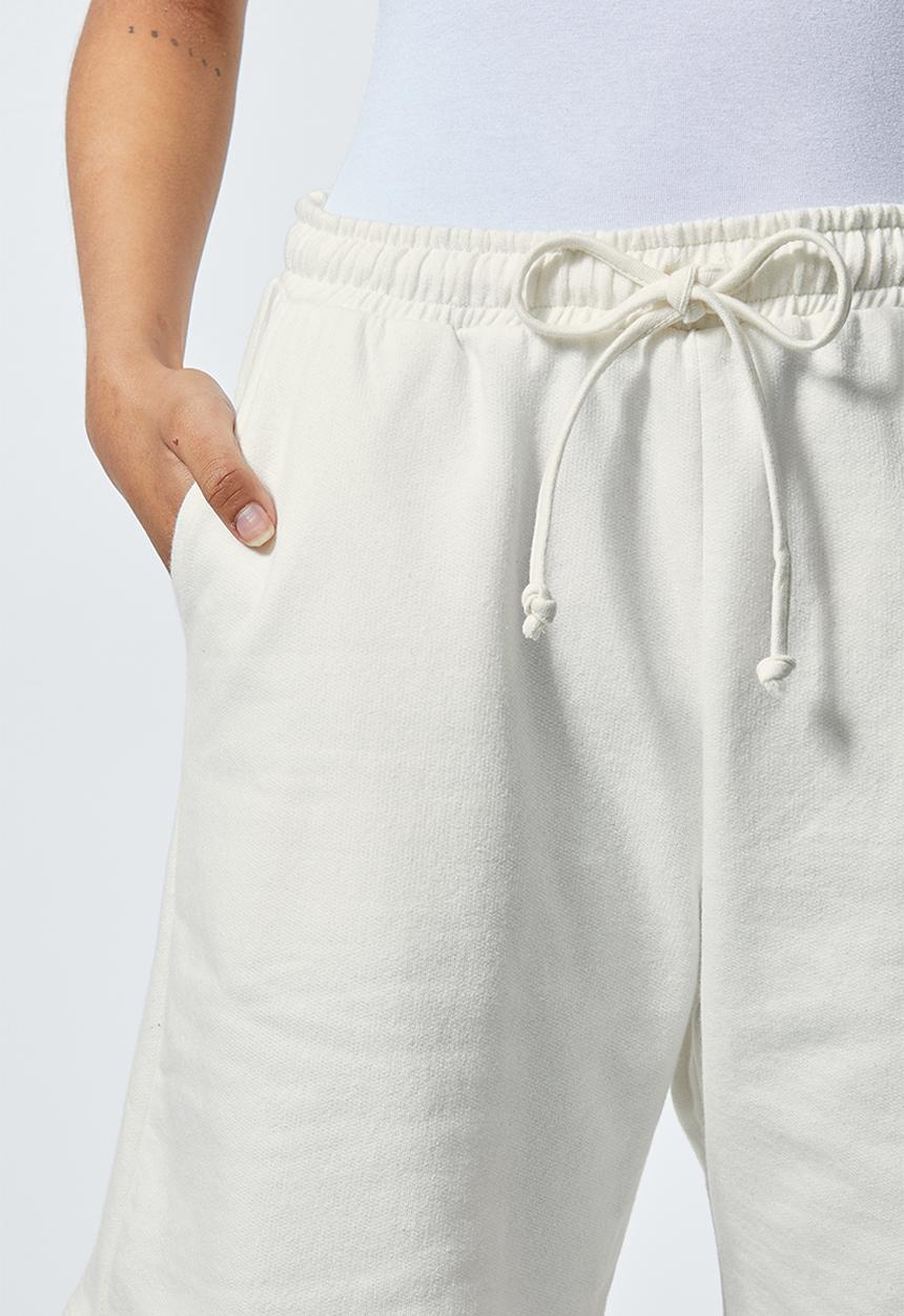 Superbalist - Long jogger shorts - white