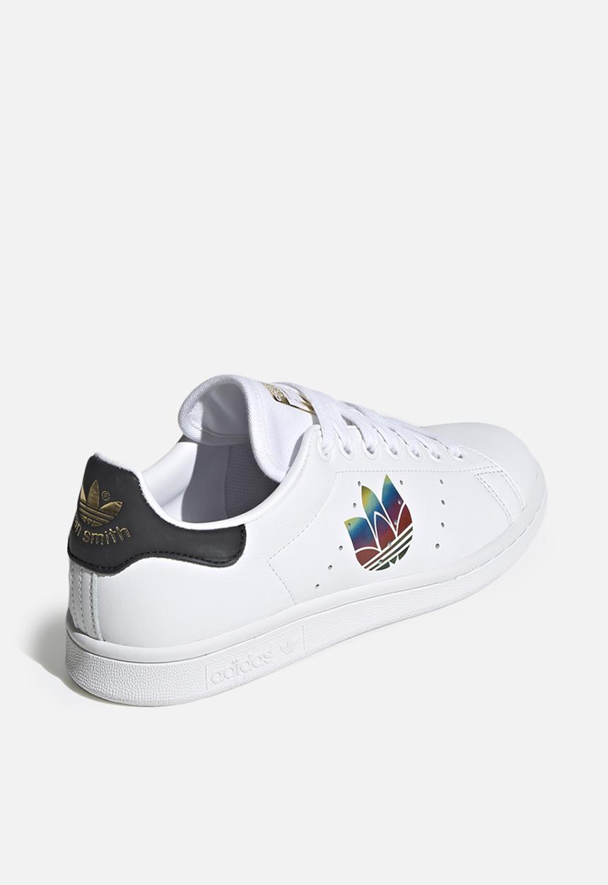 adidas Originals - Stan smith shoes - cloud white / core black / gold metallic