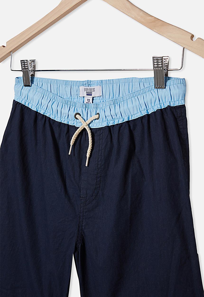 Free by Cotton On - Boys volly short - navy & blue