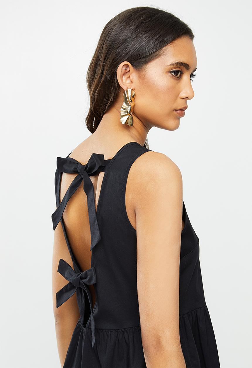 VELVET - Tiered backless midi dress - black